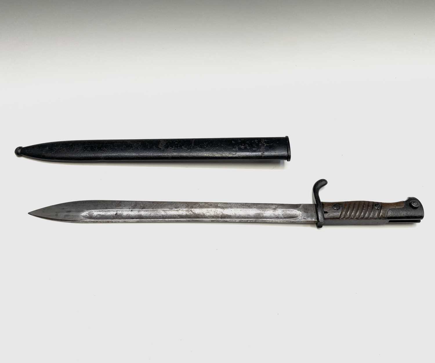 Lot 79 - An Imperial German Butcher pattern bayonet,...