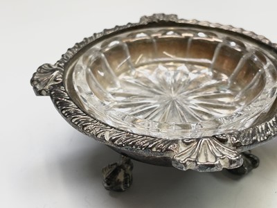 Lot 102 - A beaded entree dish with a detachable handle,...
