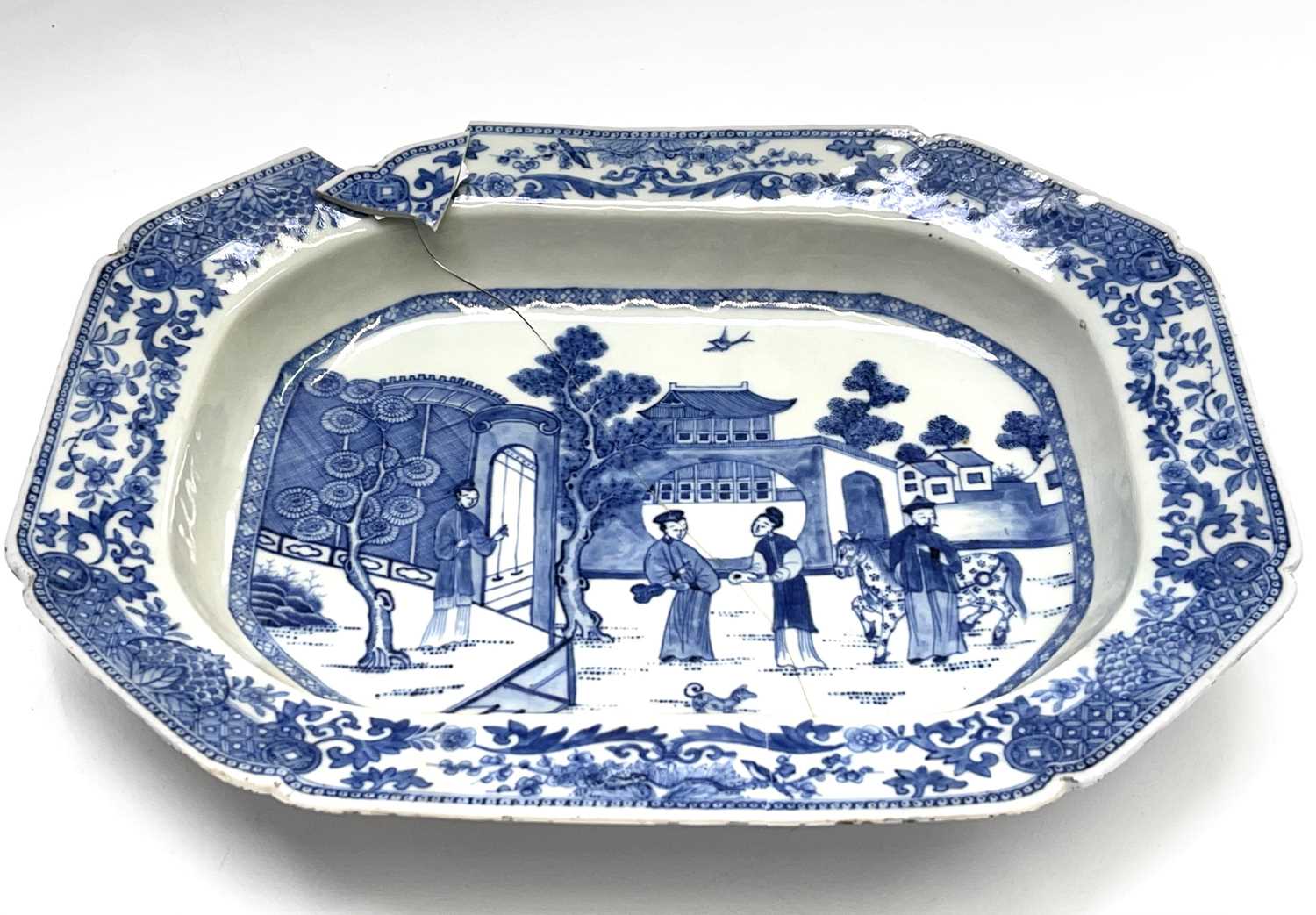 Lot 47 - A Chinese Export porcelain octagonal blue and...