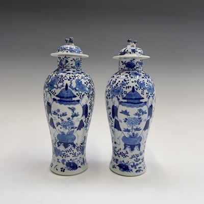 Lot 41 - A pair of Chinese porcelain blue and white...