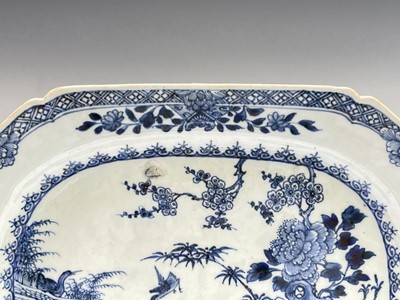 Lot 40 - A Chinese Export porcelain octagonal blue and...