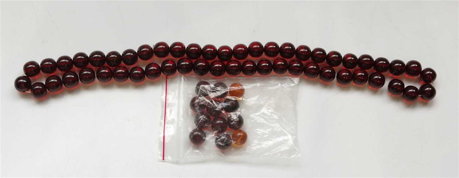 Bakelite Cherry Amber Beads Single Strand Choker Necklace Vintage Dutc –  Mon Coeur Fine Jewelry