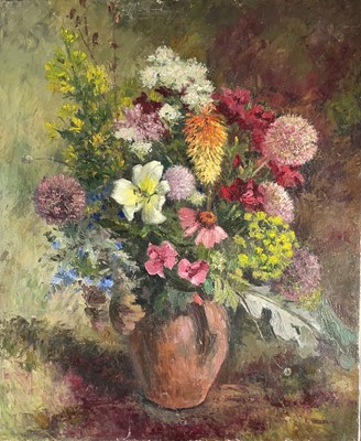 Lot 274 - Gwendoline WHICKER (1900-1966) Still life with...