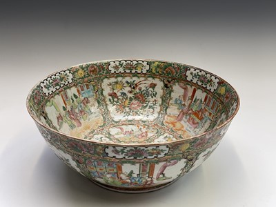 Lot 37 - A large Chinese Canton porcelain punch bowl,...