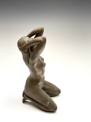 Lot 1070 - Alec WILES (1924) Kneeling Nude Ciment fondu...