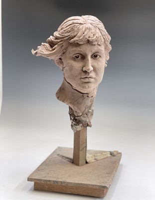 Lot 1085 - Alec WILES (1924) Female Head Clay sculpture...