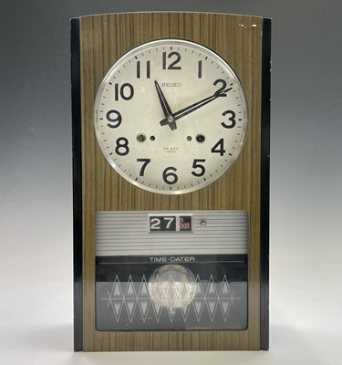 Lot 2917 - A Seiko Time-Dater thirty-day wall clock,