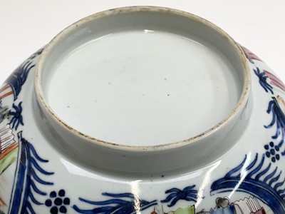 Lot 35 - A Chinese porcelain famille rose bowl,...