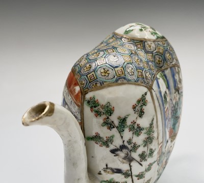 Lot 2 - A Chinese famille verte porcelain 'Cadogan'...