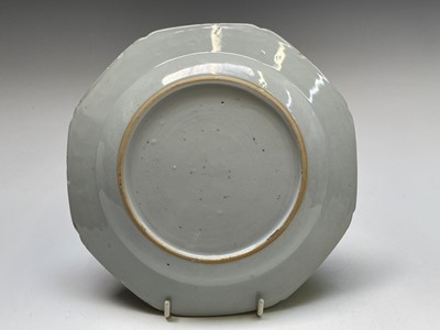 Lot 3 - A Chinese Imari porcelain octagonal plate,...