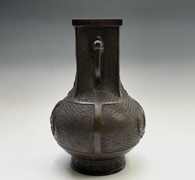 Lot 124 - A pair of Chinese bronze vases, 18th/19th...