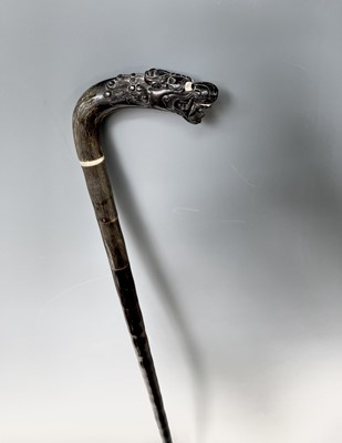 Lot 131 - A Chinese horn walking stick, 19th century,...