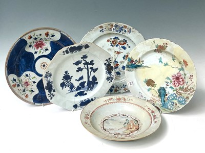 Lot 77 - Four large Chinese porcelain plates and a bowl,...