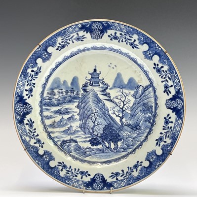 Lot 153 - A large Chinese porcelain blue and white...