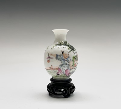 Lot 137 - A Chinese famille rose porcelain vase,...