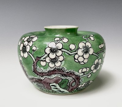 Lot 84 - A Chinese porcelain apple jar, 18th century,...