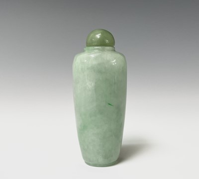 Lot 147 - A Chinese jadeite snuff bottle, 19th century,...