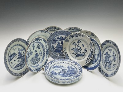 Lot 162 - Ten Chinese Export porcelain blue and white...