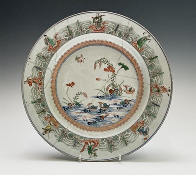 Lot 186 - A Chinese famille verte porcelain charger,...