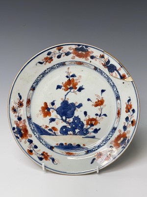 Lot 195 - Eight Chinese Imari porcelain plates, 18th...