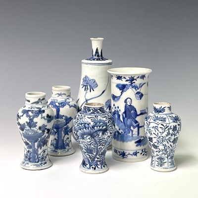 Lot 145 - Four small Chinese porcelain blue and white...