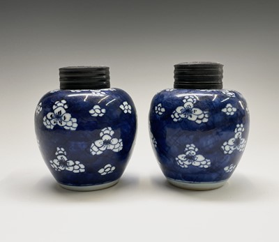 Lot 178 - A pair of Chinese porcelain blue and white...