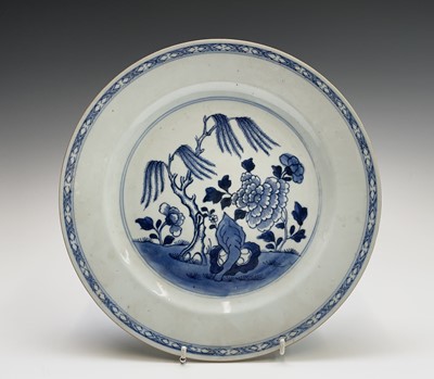 Lot 224 - A large Chinese Export porcelain blue and...