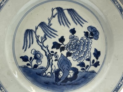 Lot 224 - A large Chinese Export porcelain blue and...