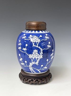 Lot 240 - A large Chinese prunus pattern ginger jar,...