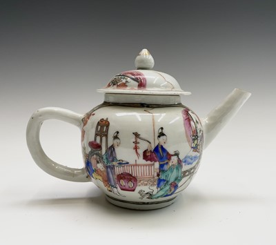 Lot 265 - A Chinese famille rose porcelain teapot, 18th...