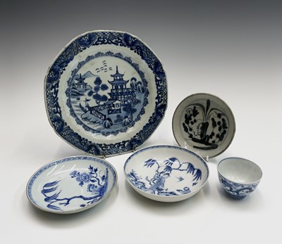 Lot 278 - A Chinese Export blue and white porcelain...