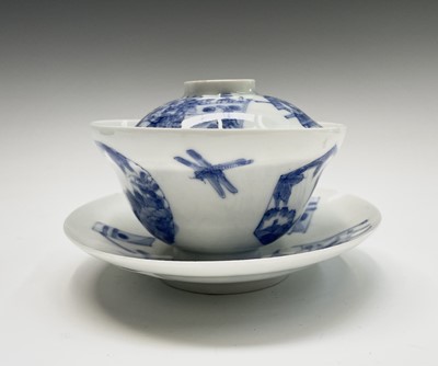 Lot 277 - A set of six Chinese blue and white rice bowls,...
