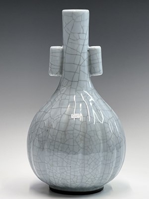 Lot 92 - A Chinese Ge type crackle-glazed arrow vase,...