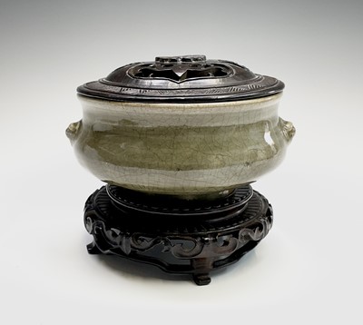 Lot 314 - A Chinese longquan celadon censer, Yuan/early...