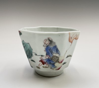 Lot 282 - A Chinese famille rose porcelain octagonal cup,...