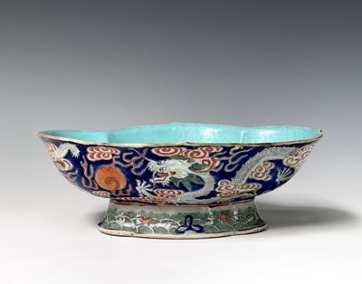 Lot 322 - A large Chinese haitang shaped porcelain...