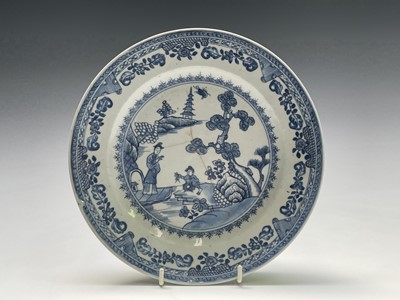 Lot 362 - Thirteen Chinese porcelain plates and bowls,...