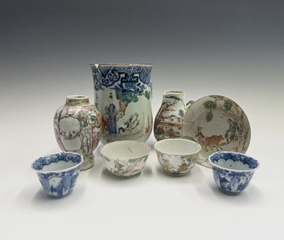 Lot 401 - A collection of 18th century Chinese porcelain,...