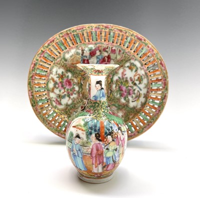 Lot 413 - A Chinese Canton porcelain dish, 19th century,...