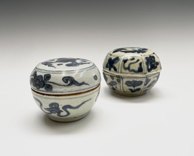 Lot 433 - Two Chinese pottery blue and white jars and...