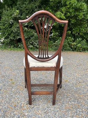 Lot 3089 - A set of ten Hepplewhite style mahogany dining...