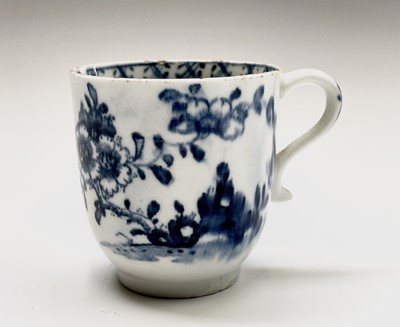 Lot 880 - A Lowestoft blue and white porcelain coffee...