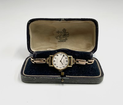 Lot 205 - A Seiko kinetic wristwatch, a ladies Tissot...