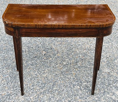 Lot 3091 - A late George III mahogany and crossbanded...