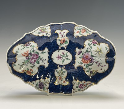 Lot 907 - A Worcester porcelain dish, circa 1770, the...