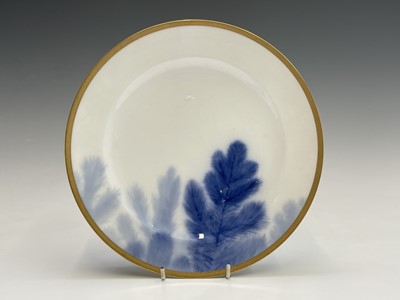 Lot 917 - A set of six Japanese Okura porcelain plates,...