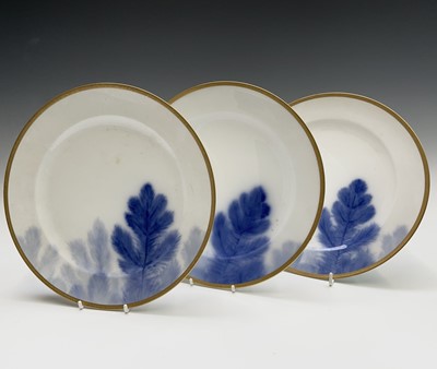 Lot 917 - A set of six Japanese Okura porcelain plates,...