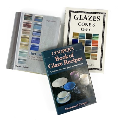 Lot 349 - STEPHEN MURFITT. 'The Glaze Book: A Visual Catalogue of Decorative Ceramic Glazes'.