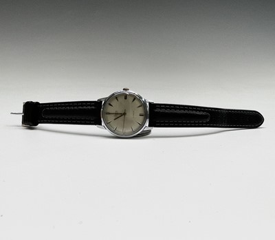Lot 13 - A gentleman's Golay nickel-plated wrist watch...