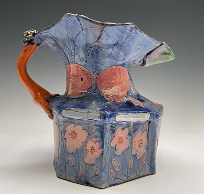 Lot 943 - Linda Styles, a contemporary studio pottery...